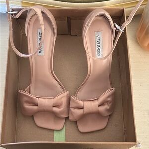 Steve Madden Blush Bow Heels